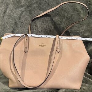 Coach Women's Blush Leather Tote